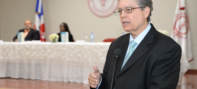 ?p=image&amp;src=%7B%22file%22%3A%22images%2Fnews%2FHubertoBogaert Instituto Tecnol&oacute;gico de Santo Domingo - Notas de prensa