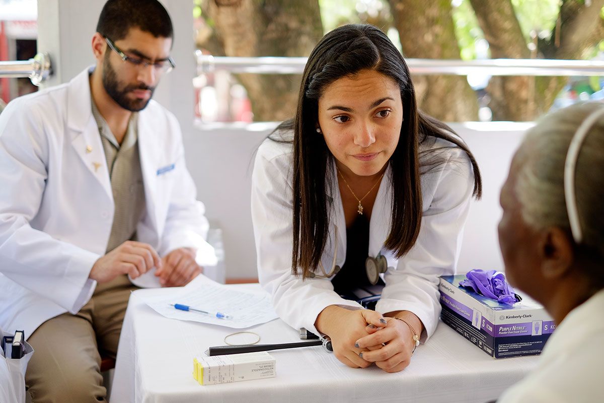 ?p=image&amp;src=%7B%22file%22%3A%22images%2Fnews%2Facreditacion-medicina-2025 Instituto Tecnol&oacute;gico de Santo Domingo - Carrera de Medicina de INTEC recibe reacreditaci&oacute;n internacional