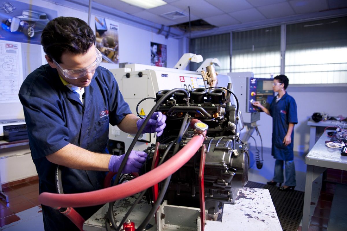 ?p=image&amp;src=%7B%22file%22%3A%22images%2Fnews%2FLaboratorio+HTEC+ Instituto Tecnol&oacute;gico de Santo Domingo - Carreras de Ingenier&iacute;as del INTEC obtienen calificaci&oacute;n sobresaliente en evaluaci&oacute;n del MESCyT