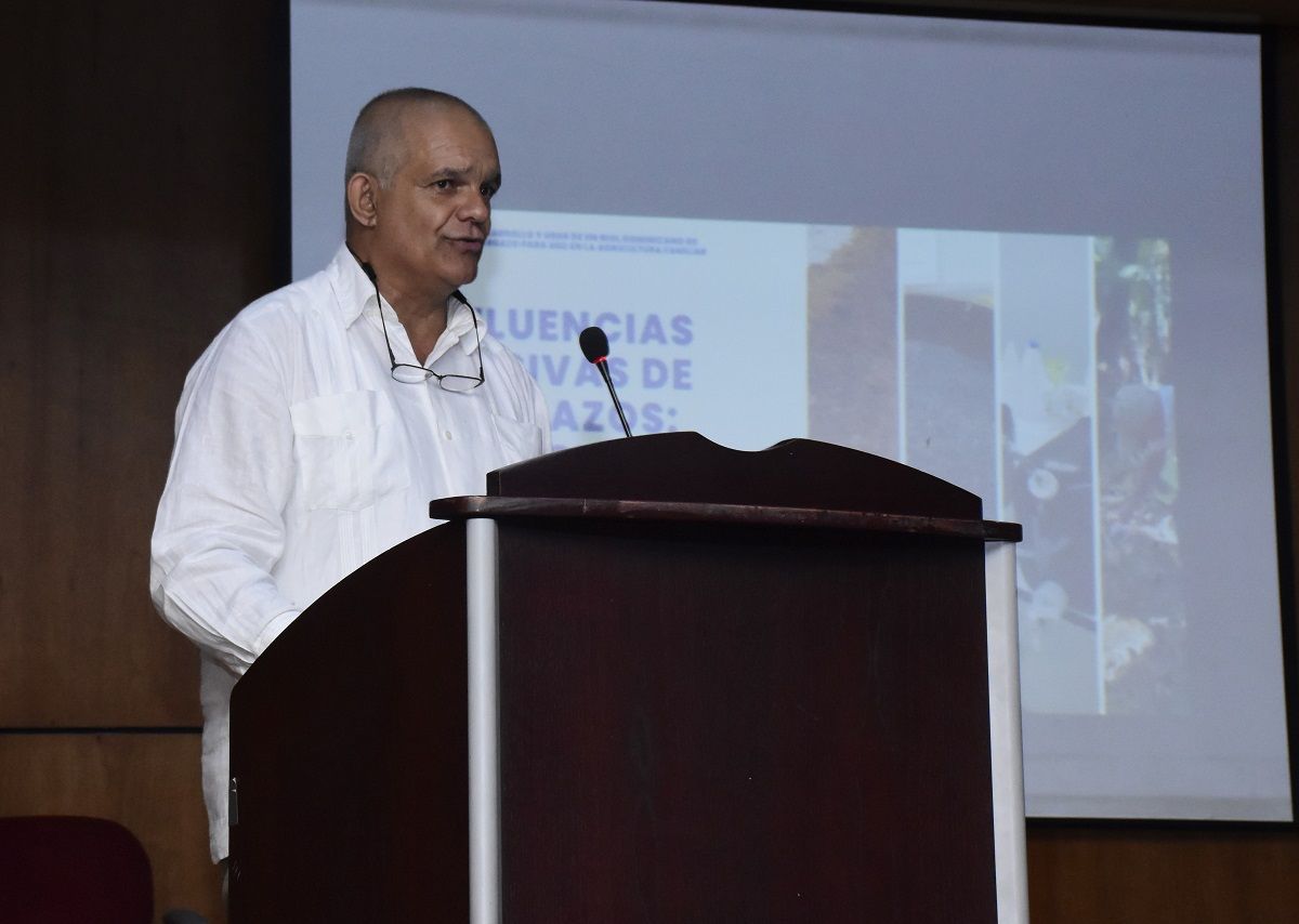 ?p=image&amp;src=%7B%22file%22%3A%22images%2Fzoo%2Fuploads%2FUlisesJauregui Instituto Tecnol&oacute;gico de Santo Domingo - INTEC, la FAO y Banelino, presentan resultados preliminares de biofertilizante l&iacute;quido de sargazo para uso en Agricultura 