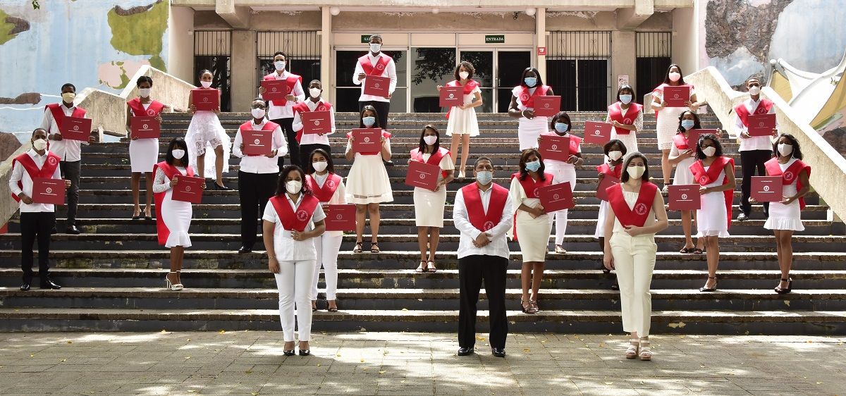 ?p=image&amp;src=%7B%22file%22%3A%22images%2Fnews%2FGraduacionINTEC Instituto Tecnol&oacute;gico de Santo Domingo - INTEC grad&uacute;a primera promoci&oacute;n nacional del programa &ldquo;Docentes de Excelencia&rdquo;  