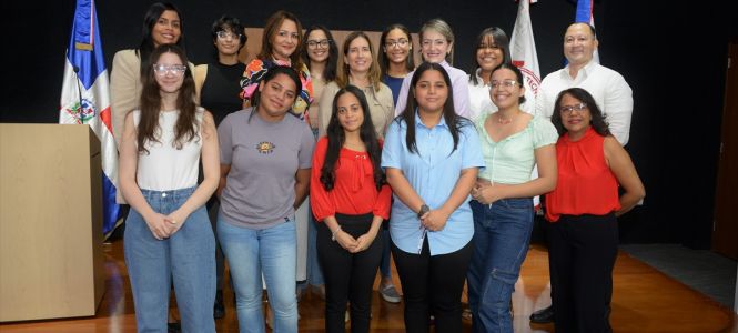 ?p=image&amp;src=%7B%22file%22%3A%22images%2Fnews%2FEstudiantesStem Instituto Tecnol&oacute;gico de Santo Domingo - Notas de prensa