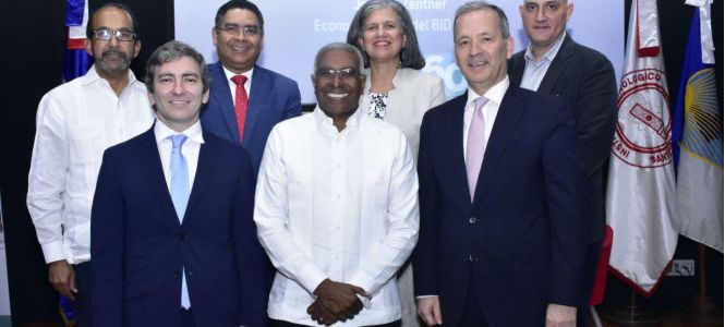 ?p=image&amp;src=%7B%22file%22%3A%22images%2Fnews%2Fpanel-1 Instituto Tecnol&oacute;gico de Santo Domingo - Actividades