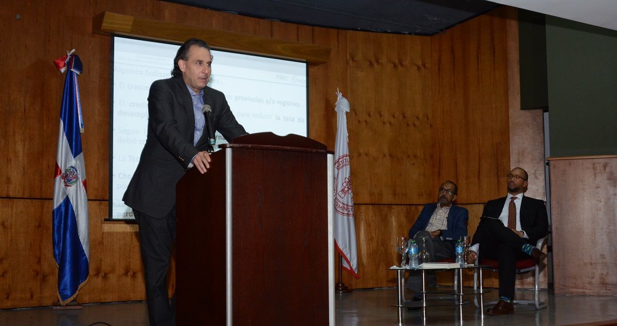 ?p=image&amp;src=%7B%22file%22%3A%22images%2Fnews%2FPuestaenCirculacionLibroEmpirica Instituto Tecnol&oacute;gico de Santo Domingo - Econom&iacute;a dominicana ha crecido, pero Gobiernos no logran pagar deuda social 