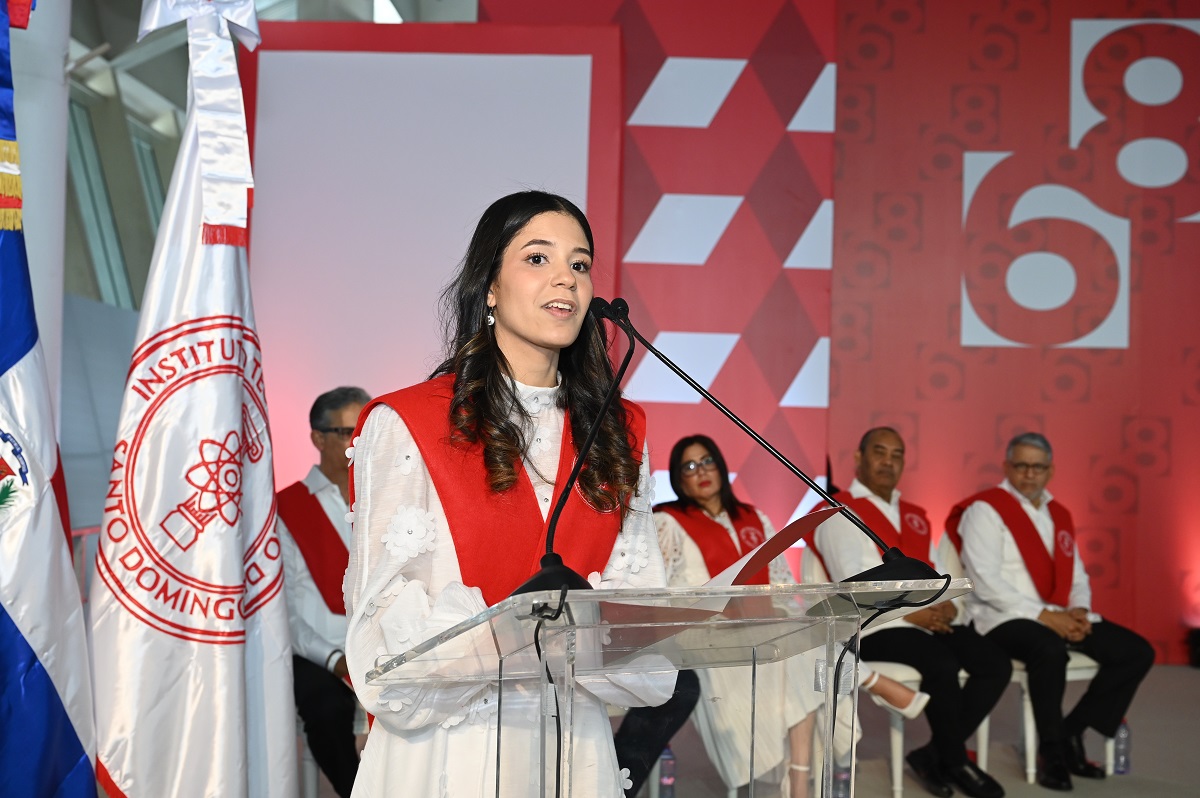 Adrianny%20Patricia%20Rodriguez%20Reyes%20graduanda%20de%20la%20licenciatura%20en%20Biotecnologia Instituto Tecnológico de Santo Domingo - Mujeres lideran sexagésima octava graduación del INTEC