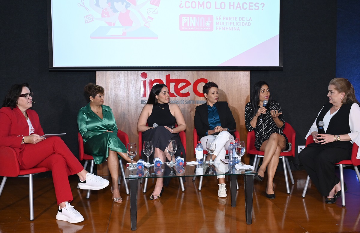 Conversatorio%20Mujer%20%20Como%20lo%20haces Instituto Tecnológico de Santo Domingo - Jatna Tavarez: “We cannot see another woman as competition, we have to see an ally”