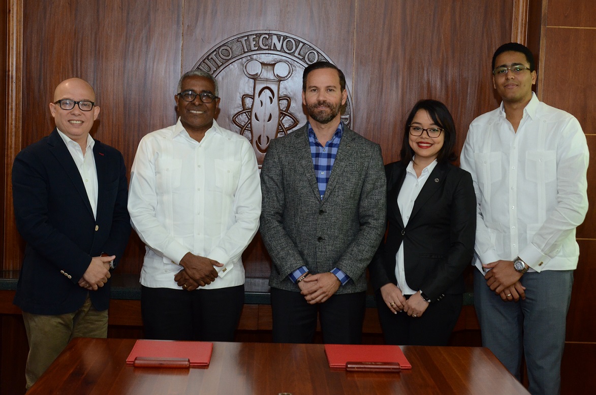 DSC_4209 Instituto Tecnológico de Santo Domingo - Constructora will develop an internship program for INTEC students