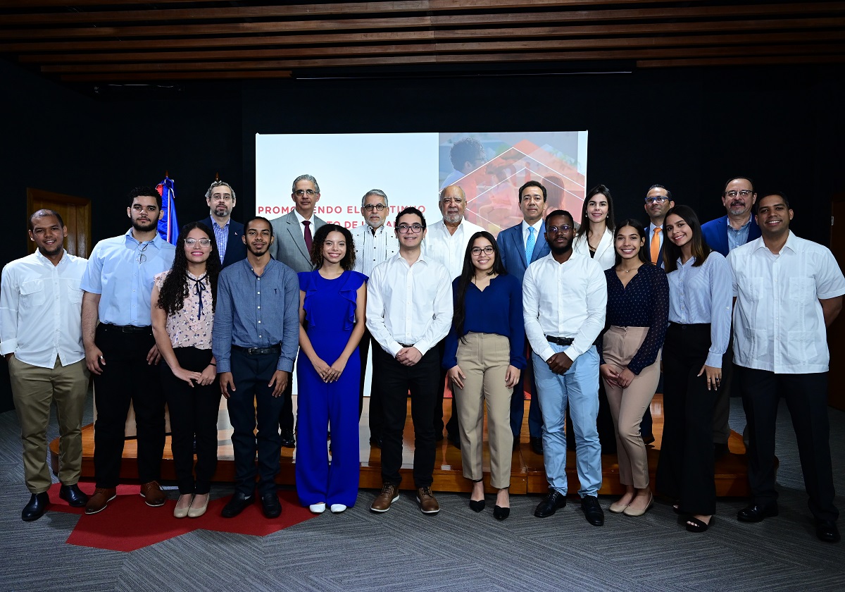 INTEC%20y%20MACROTECH%20firman%20acuerdo%20de%20colaboracion%202 Instituto Tecnológico de Santo Domingo - INTEC and MACROTECH sign a collaboration agreement for the development of projects in the pharmaceutical sector
