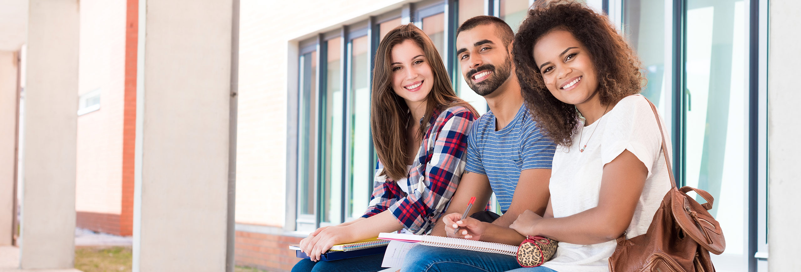 estudia en intec