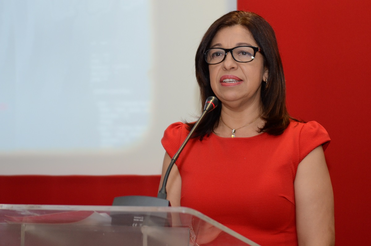 Dianellys_Mar%C3%ADa_G%C3%B3mez Instituto Tecnológico de Santo Domingo - INTEC reconoce a empresas, familias e instituciones que apoyan Programa de becas PIES