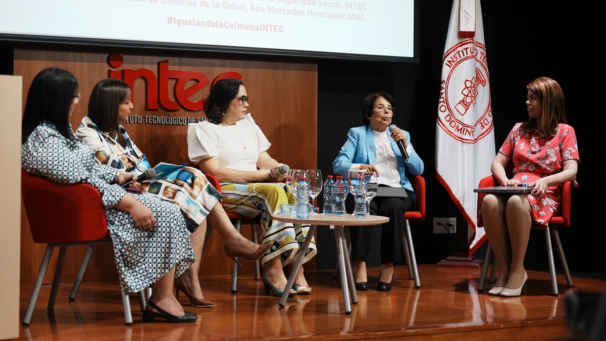 El%20panel%20La%20Mujer%20en%20la%20Academia%20fue%20realizado%20en%20el%20Auditorio%20de%20la%20Seguridad%20Social%20de%20INTEC Instituto Tecnológico de Santo Domingo - Pasada rectora del del INTEC afirma sistema educativo dominicano “necesita enseñar a pensar”