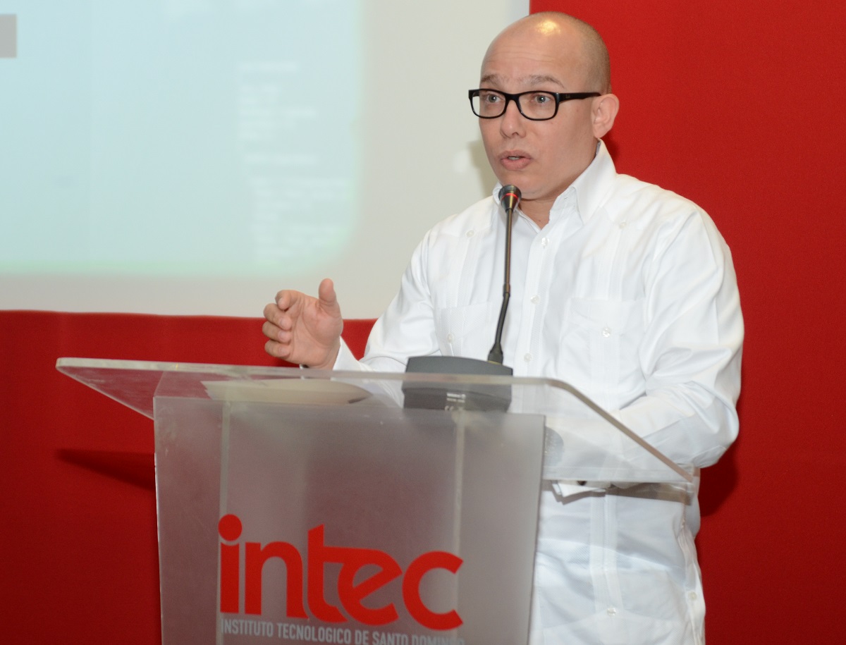 Vicerrector_V%C3%ADctor_G%C3%B3mez-Valenzuela Instituto Tecnológico de Santo Domingo - INTEC reconoce a empresas, familias e instituciones que apoyan Programa de becas PIES