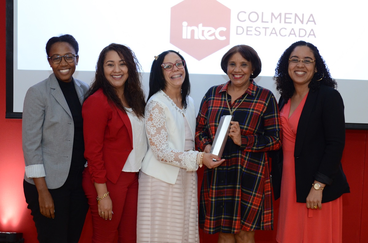 Departamento_de_Curr%C3%ADculo Instituto Tecnológico de Santo Domingo - El talento de La Colmena brilla
