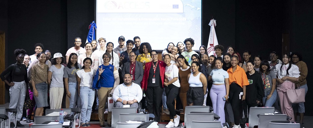 taller%20de%20sensibilidad%20e%20interaccion%20hacia%20personas%20con%20discapacidad%202 Instituto Tecnológico de Santo Domingo - They give a sensitivity and interaction workshop towards people with disabilities from a Rights Approach