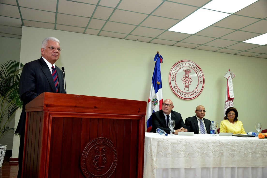 ACH_3349 Instituto Tecnológico de Santo Domingo - Guerrero afirma el equilibrio de poder es esencial al sistema democrático