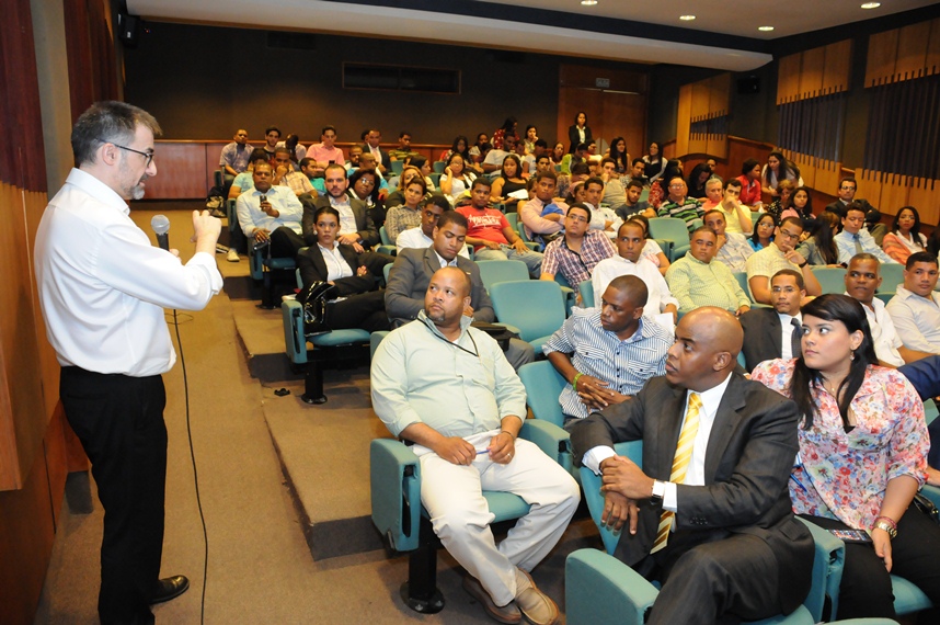 Antoni_Gutierrez_Rubi_conference_at_INTEC_13112013_-_copy Instituto Tecnológico de Santo Domingo - Gutiérrez-Rubí: “Accepting a legitimate citizen request to a government and democracy”