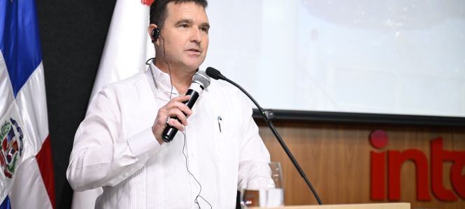 Burton%20Catledge%20director%20ejecutivo%20de%20la%20empresa%20Launch%20On%20Demand-235eb37d Instituto Tecnol&oacute;gico de Santo Domingo - Notas de prensa