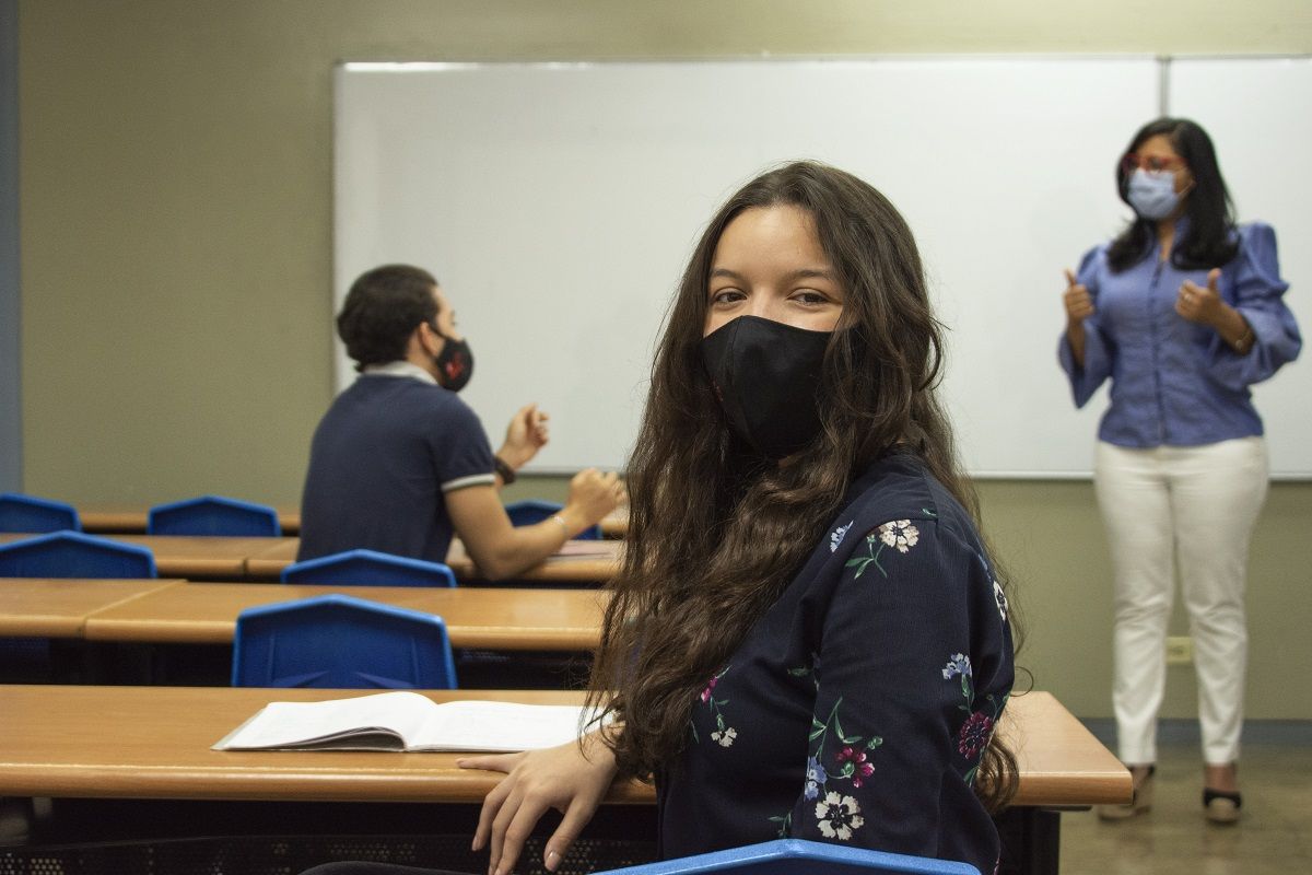 Las%20aulas%20conectadas%20ser%20el%20formato%20de%20clases%20hbrido%20que%20implementar%20el%20INTEC%20para%20el%20retorno%20gradual%20a%20la%20presencialidad-30835b26 image Las%20aulas%20conectadas%20ser%20el%20formato%20de%20clases%20hbrido%20que%20implementar%20el%20INTEC%20para%20el%20retorno%20gradual%20a%20la%20presencialidad-30835b26 Instituto Tecnológico de Santo Domingo - Aulas Conectadas: la apuesta de INTEC para las clases presenciales