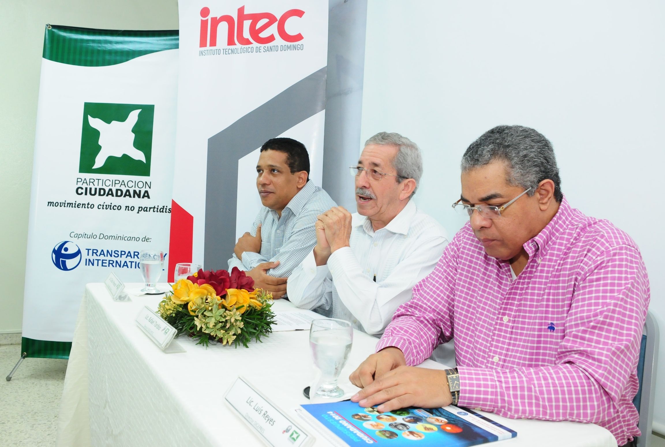 Carlos%20Pimentel%20Rafael%20Toribio%20y%20Luis%20Reyes%20-%20WEB-514ae65a image Carlos%20Pimentel%20Rafael%20Toribio%20y%20Luis%20Reyes%20-%20WEB-514ae65a Instituto Tecnológico de Santo Domingo - INTEC y PC capacitan sobre gestión presupuestaria
