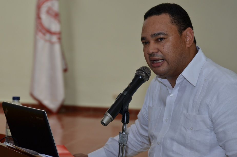 El%20decano%20del%20rea%20de%20Negocios%20del%20INTEC%20Franklin%20Vsquez-5fb00496 image El%20decano%20del%20rea%20de%20Negocios%20del%20INTEC%20Franklin%20Vsquez-5fb00496 Instituto Tecnológico de Santo Domingo - Miden efectividad de anuncios TV locales con neuromarketing