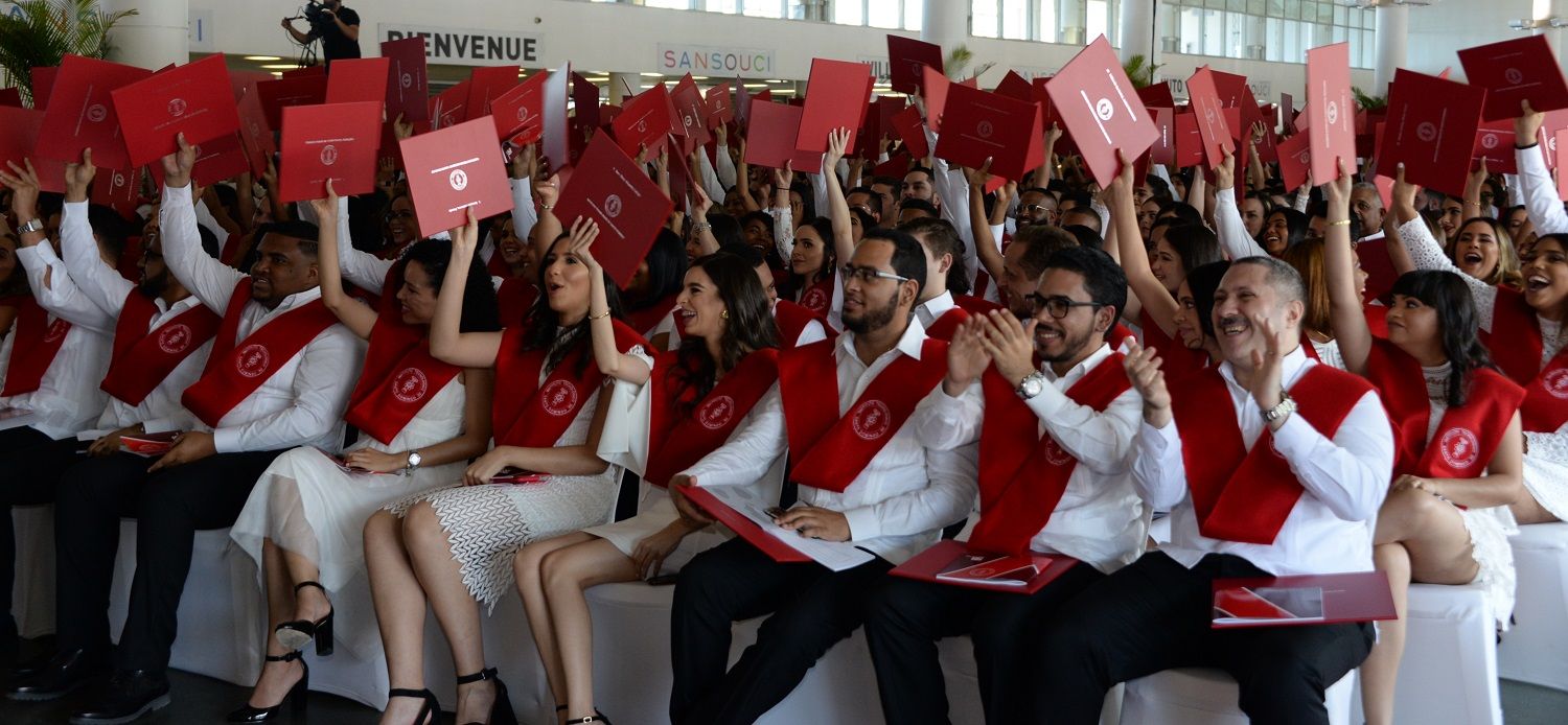 Graduandos%20de%20la%2058va%20graduacin%20del%20INTEC-5f5764ed image Graduandos%20de%20la%2058va%20graduacin%20del%20INTEC-5f5764ed Instituto Tecnológico de Santo Domingo - Economista dominicana llama a los profesionales a usar su voz para luchar por la justicia social