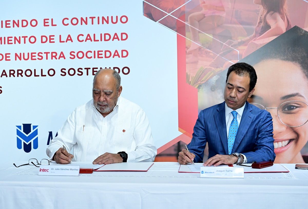 INTEC%20y%20MACROTECH%20firman%20acuerdo%20de%20colaboracion-61bd5c44 Instituto Tecnológico de Santo Domingo - INTEC and MACROTECH sign a collaboration agreement for the development of projects in the pharmaceutical sector