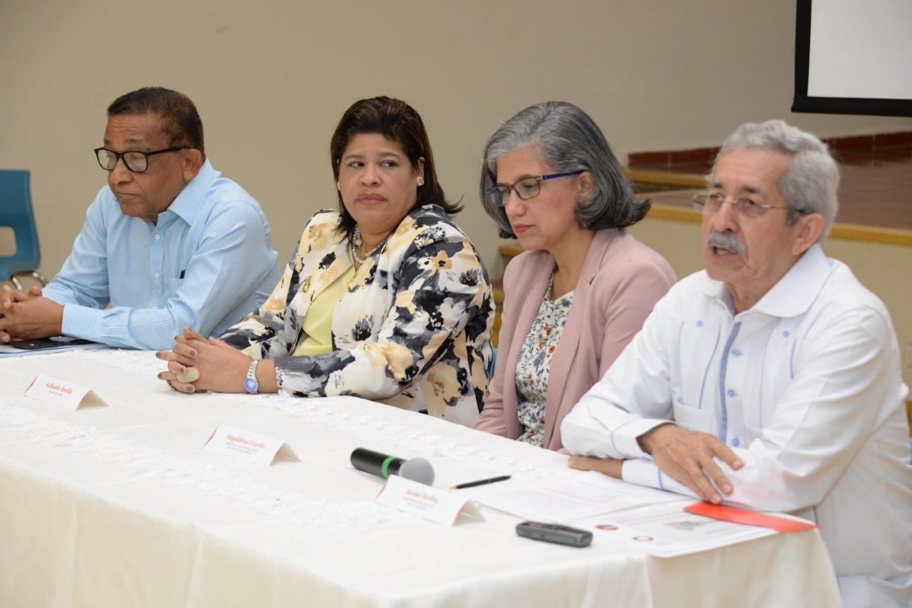 Gilberto%20Reynoso%20Solhanlle%20Bonilla%20Magdalena%20Lizardo%20y%20Rafael%20Toribio-min-67d59a39 image Gilberto%20Reynoso%20Solhanlle%20Bonilla%20Magdalena%20Lizardo%20y%20Rafael%20Toribio-min-67d59a39 Instituto Tecnológico de Santo Domingo - Expertos consideran República Dominicana necesita mejor gestión y gobernanza de los recursos hídricos