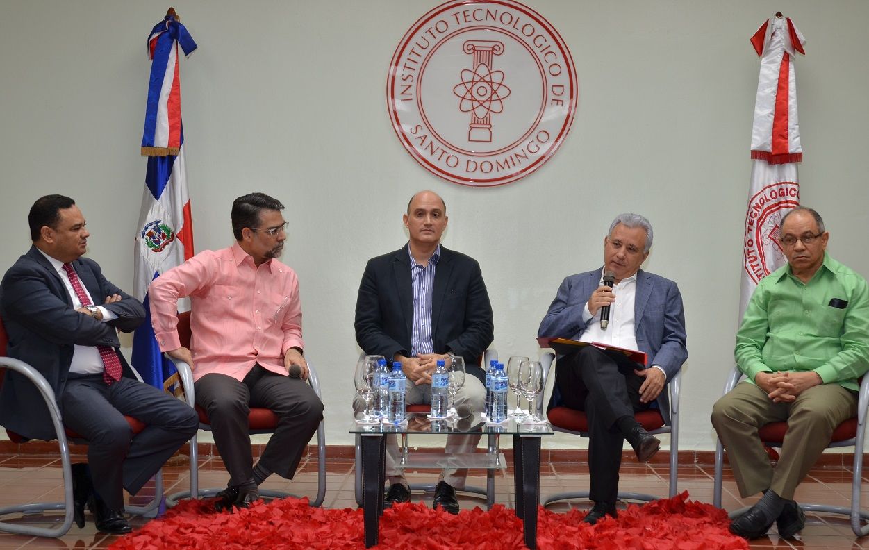 Franklin%20Vsquez%20Ernesto%20Selman%20Pavel%20Isam%20Antonio%20Taveras%20y%20Rafael%20-Pepe-%20Abreu-68a43b09 image Franklin%20Vsquez%20Ernesto%20Selman%20Pavel%20Isam%20Antonio%20Taveras%20y%20Rafael%20-Pepe-%20Abreu-68a43b09 Instituto Tecnológico de Santo Domingo - Débil orden institucional de RD afecta Pacto Fiscal
