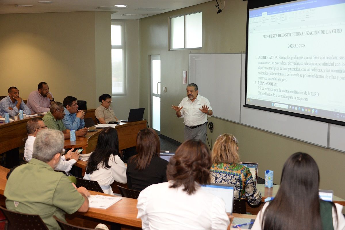 INTEC%20y%20USAID%20BHA%20imparte%20taller%20sobre%20la%20Gestion%20Integral%20del%20Riesgo%20de%20Desastres%20en%20universidades%20%20Juan%20Ramos-848a3783 Instituto Tecnológico de Santo Domingo - INTEC and USAID/BHA give a workshop on Comprehensive Disaster Risk Management at universities