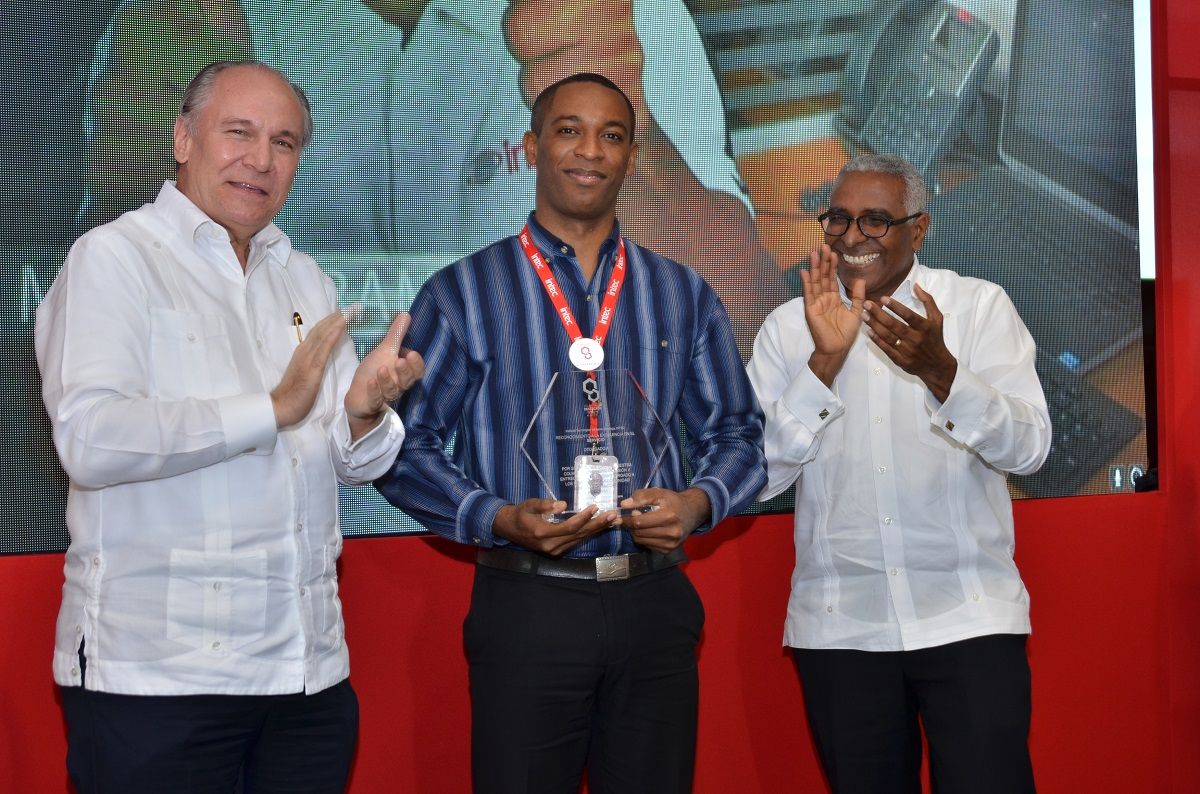 Martire%20Ramrez-8a81803f image Martire%20Ramrez-8a81803f Instituto Tecnológico de Santo Domingo - Reconocemos a 49 colaboradores de alto desempeño