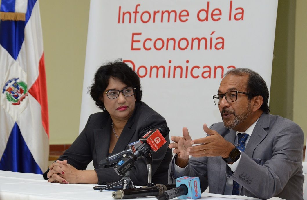 Rafael%20Espinal%20ofrece%20declaraciones%20sobre%20el%20informe%20en%20rueda%20de%20prensa-dacae88f image Rafael%20Espinal%20ofrece%20declaraciones%20sobre%20el%20informe%20en%20rueda%20de%20prensa-dacae88f Instituto Tecnológico de Santo Domingo - Alzas en los precios del petróleo y tasa de cambio preocupa a los sectores productivos nacionales